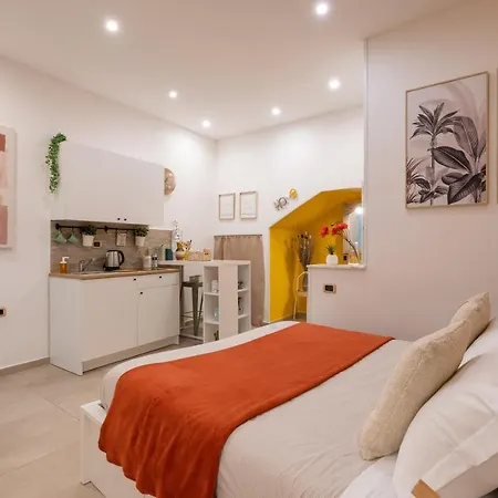 Santalucia 36 * Napoli